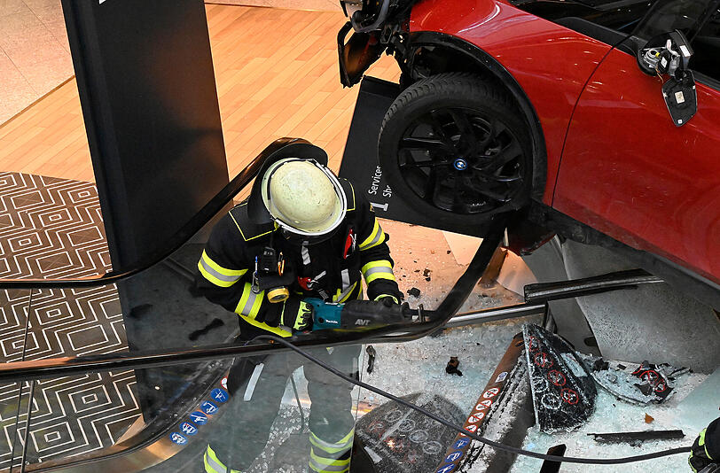 Bilder vom Unfallort – mitten im OEZ.