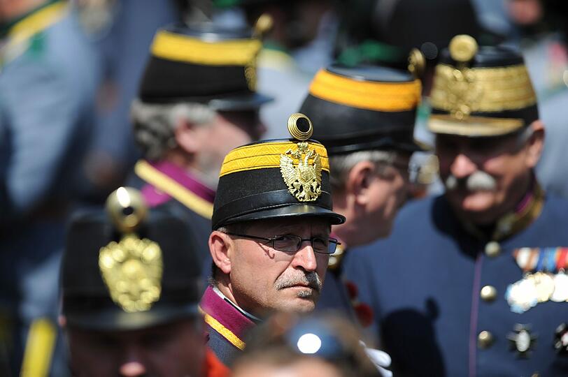In einer zweiwochigen Zeremonie nehmen, Adlige, Freunde, Prominente und ganz Wien von Otto von Habsburg-Lothringen Abschied.