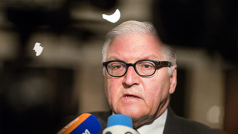 Bundesaußenminister Frank-Walter Steinmeier kann noch keine deutschen Opfer in Tunis bestätigen. Bundesaußenminister Frank-Walter Steinmeier kann noch keine deutschen Opfer in Tunis bestätigen.