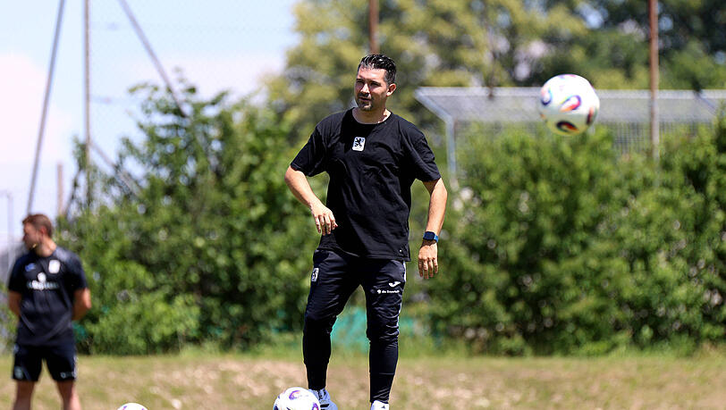 Wird beim n&auml;chsten L&ouml;wentestspiel an der Seitenlinie stehen: Trainer Alper Kayabunar.