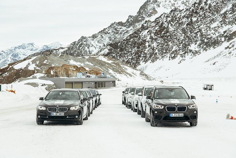 Rutschige Angelegenheit: Bei der Driving Experience von BMW am Gletscher bei Sölden geht es darum, das Fahrzeug mit und ohne elektronische Helfer im Griff zu haben.