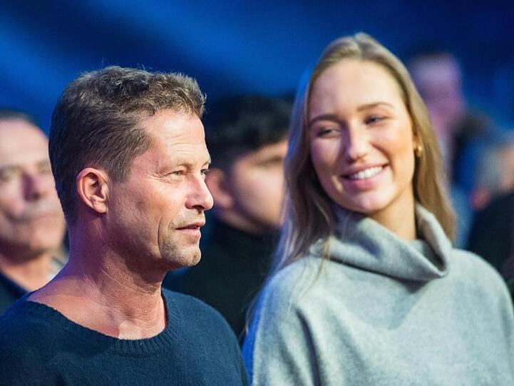 Til Schweiger mit Begleitung bei einer Box-Veranstaltung in Hamburg.