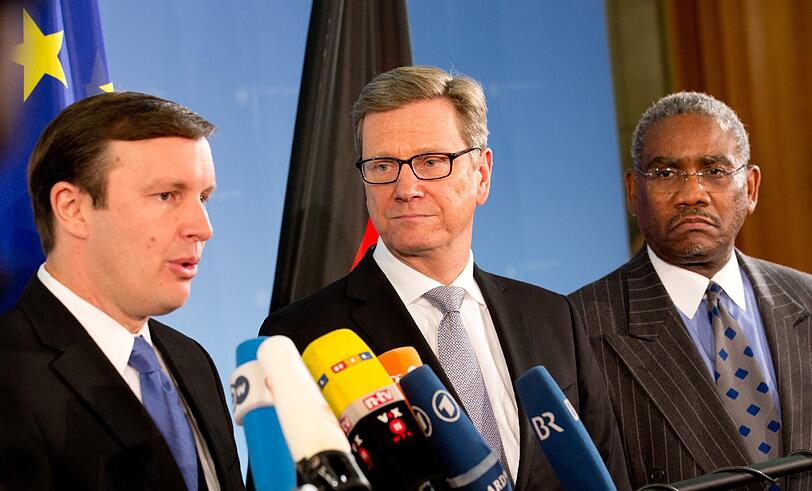 Der Zorn über die Abhöraffäre ist groß - auch auf europäischer Ebene. In Brüssel wird Im November dieses Jahres darüber diskutiert. Die Frage: Wie geht man mit dem vermeintlichen Bündnispartner USA um, die einen aushorchen und bespitzeln?