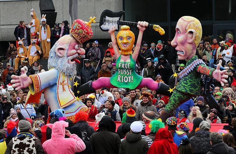 Während am Rhein der Spott triumphiert, wird in Rio Deutschland gefeiert.