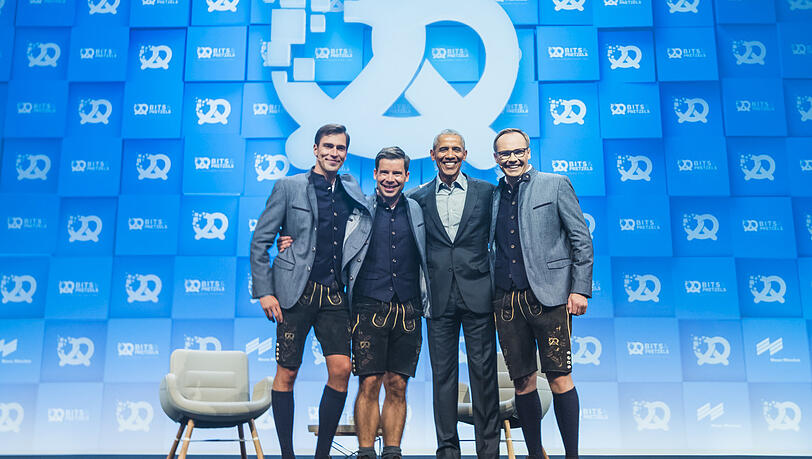2019 mit Obama, bald mit Macron? Die Kongress-Gründer mit dem ehemaligen Präsidenten. (V.l: Andreas Bruckschlögl, Felix Haas, Barack Obama und Bernd Storm van's Gravesande.