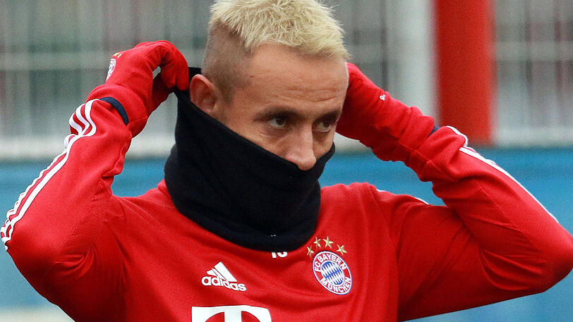 RAFINHA | Knöchelprellung |Der kleine Brasilianer verpasste nach einem Schlag auf den Knöchel im Training den zähen 2:1-Sieg in der Champions League beim RSC Anderlecht. Die Knöchelprellung ist zwar schmerzhaft, aber nicht gravierend. Er wird beim Topspiel am Samstagabend gegen Borussia Mönchengladbach aller Voraussicht nach wieder mitwirken können. Fazit: Alles halb so wild!
