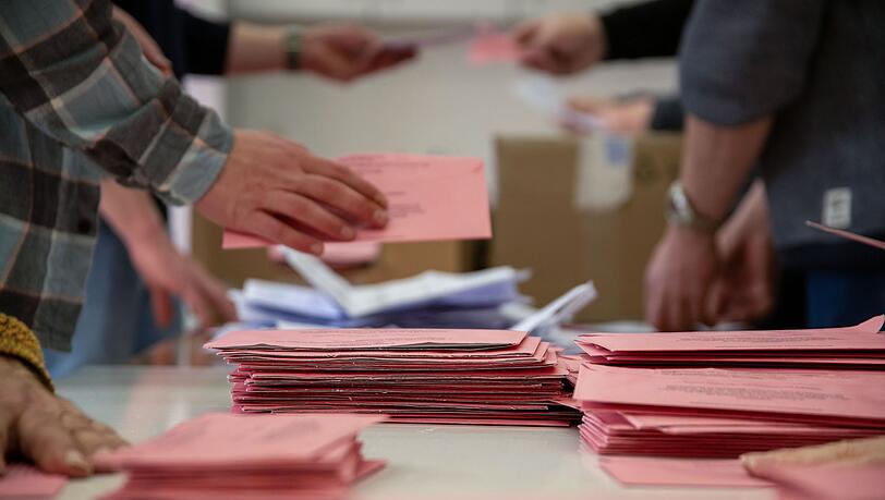 Wer per Briefwahl abstimmen will, hat dafür künftig weniger Zeit. (Archivbild)