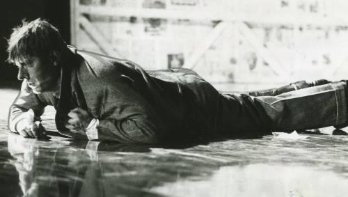 Kam ans "Volkstheater" und ging zur "Lindenstraße": Raimund Gensel, hier in Trommeln der Nacht". Kam ans "Volkstheater" und ging zur "Lindenstraße": Raimund Gensel, hier in Trommeln der Nacht".
