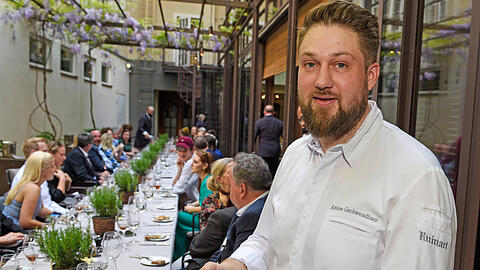 Anton Gschwendtner, Zwei-Sterne-Koch und langj&auml;hriger K&uuml;chenchef im Atelier, dem Restaurant des Hotels Bayerischer Hof.
