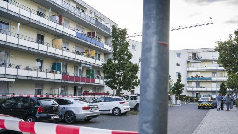 Der Tatort im Mainzer Stadtteil Gonsenheim ist weiträumig abgesperrt. Der Tatort im Mainzer Stadtteil Gonsenheim ist weiträumig abgesperrt.