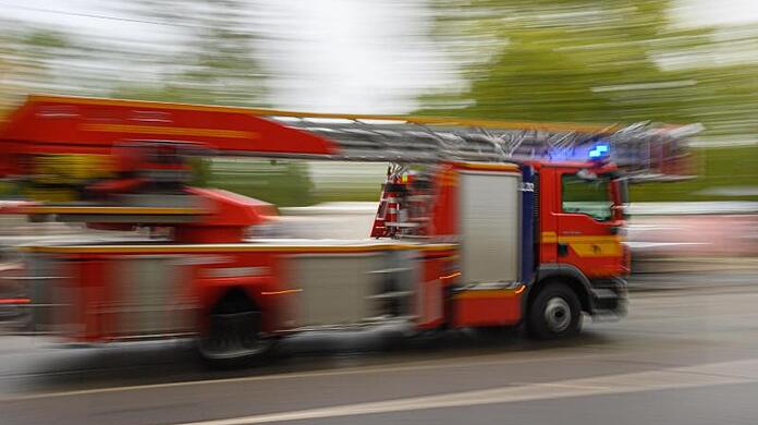 In Moosach wird ein 44-Jähriger durch eine Stichflamme schwer verletzt. (Symbolbild)