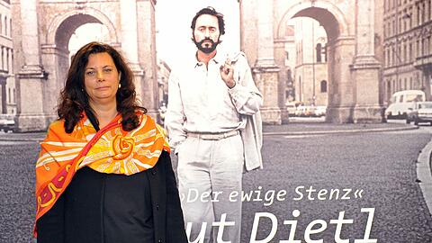 Tamara Dietl bei der Dietl-Ausstellung im Literaturhaus München
