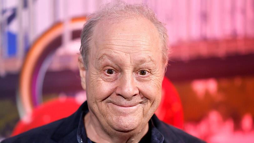 Kalle Pohl ist vielen Zuschauerinnen und Zuschauern aus dem Format "7 Tage, 7 Köpfe" bekannt. Kalle Pohl ist vielen Zuschauerinnen und Zuschauern aus dem Format "7 Tage, 7 Köpfe" bekannt.