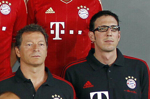 Das neue Team-Foto des FC Bayern: Wer lächelt am schönsten? Entscheiden Sie selbst - die Bilder