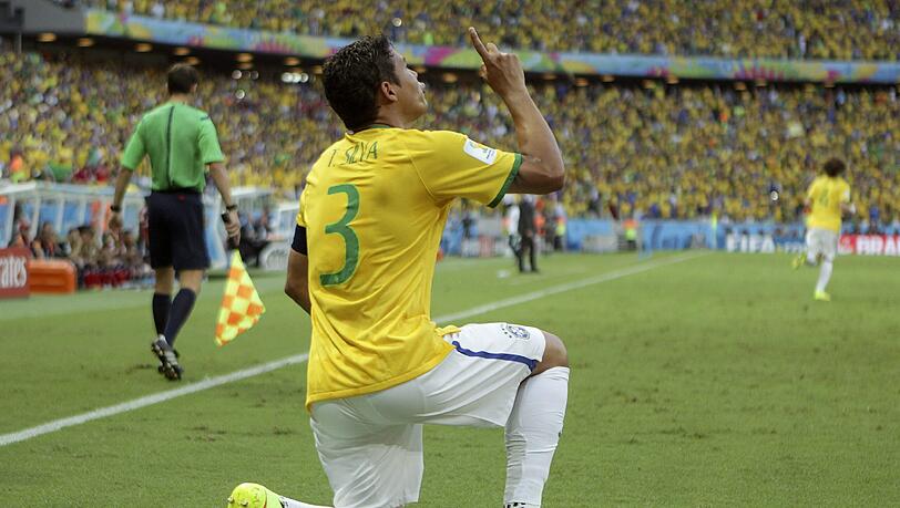 Thiago Silva nach seinem Treffer zum zwischenzeitlichen 1:0 für Brasilien. Thiago Silva nach seinem Treffer zum zwischenzeitlichen 1:0 für Brasilien.