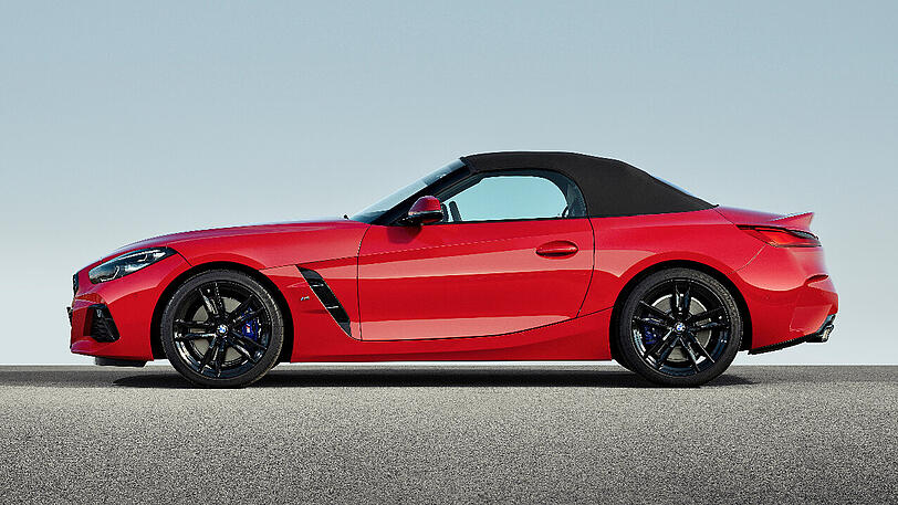 War der BMW Z4 zuletzt ein weichgespültes Schönwetterauto, soll jetzt ein waschechter Sportwagen werden, der sich eher nach dem Porsche 718 Boxster streckt, als nach Audi TT oder Mercedes SLC.