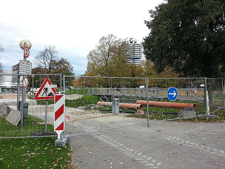 Sanierung einer Fußgänger-Brücke im Olympiapark. Foto: Strasser