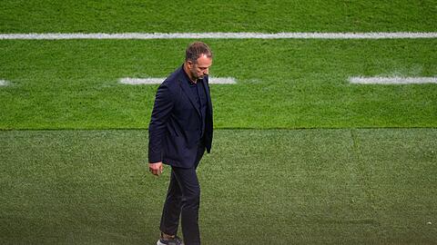 Auch Bundestrainer Hansi Flick steht nach der Niederlage gegen Japan in der Kritik.