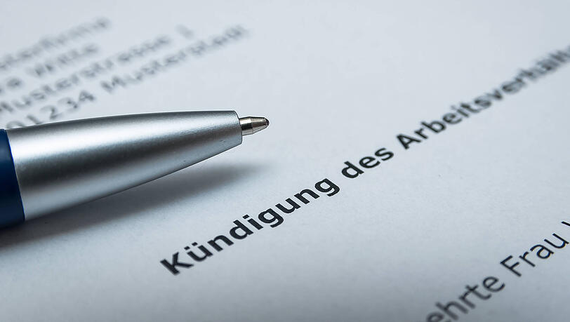 Eine Kündigung kann gedruckt sein, unterschrieben aber muss sie handschriftlich sein. Eine Kündigung kann gedruckt sein, unterschrieben aber muss sie handschriftlich sein.