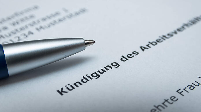 Eine Kündigung kann gedruckt sein, unterschrieben aber muss sie handschriftlich sein.