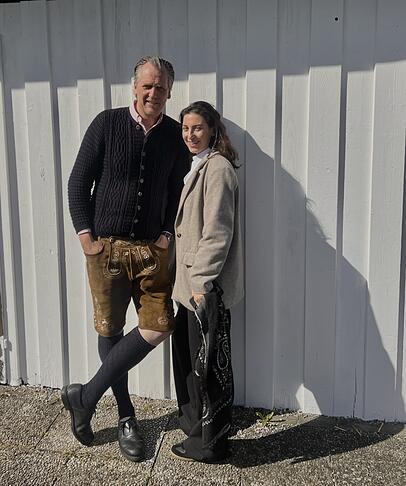 Marc Uebelherr - hier mit seiner Tochter Julie - und sein Team wollen in diesem Sommer eine Zwischenl&ouml;sung schaffen.