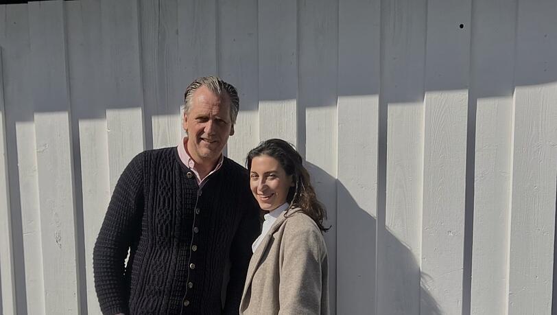 Marc Uebelherr - hier mit seiner Tochter Julie - und sein Team wollen in diesem Sommer eine Zwischenl&ouml;sung schaffen.