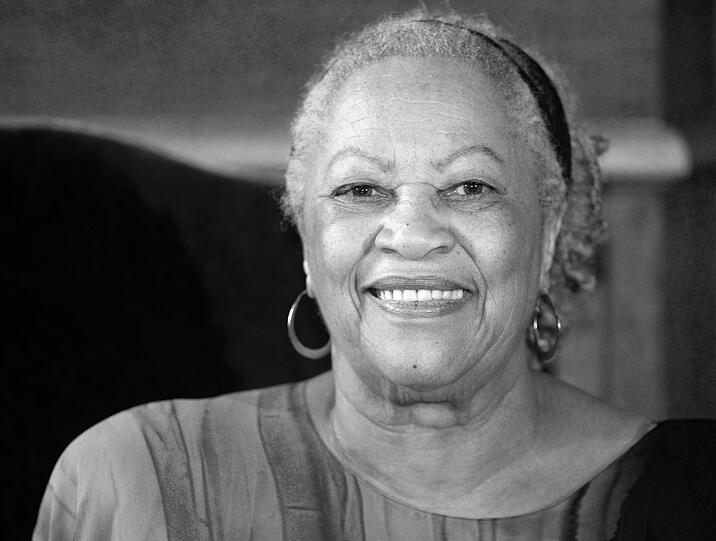 Literaturnobelpreisträgerin Toni Morrison ist am 6. August im Alter von 88 Jahren gestorben. Jahrzehntelang klagte sie in ihrem Land den Rassismus an und galt auch als das "Gewissen Amerikas".