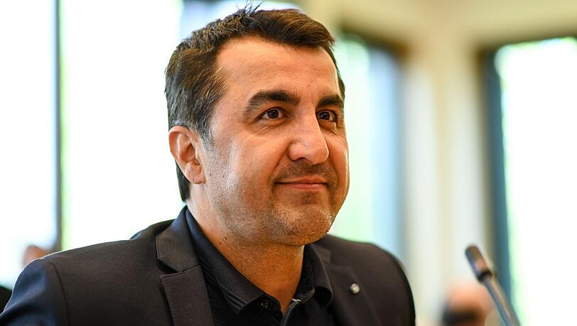 "Seit Monaten sehe ich mich mit Vorwürfen und Gerüchten über meine Kommunikation innerhalb der Partei sowie mit öffentlichen Vorverurteilungen konfrontiert", sagt Arif Tasdelen. (Archivbild)