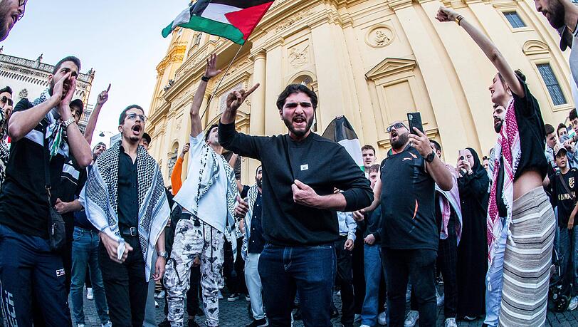 Auch in München kam es bereits zu mehreren Pro-Palästina-Demos. Auch in München kam es bereits zu mehreren Pro-Palästina-Demos.
