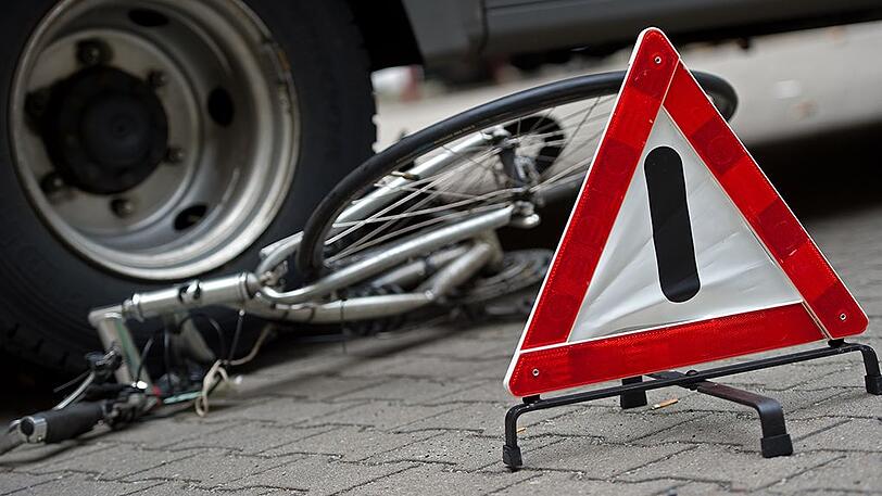 Wer hat den Unfall an der Garmischer- Ecke Hansastraße beobachtet? (Symbolbild)