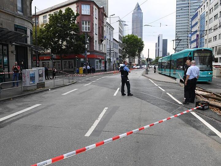 Großräumig abgesperrt: die Düsseldorfer Straße in der Nähe des Frankfurter Hauptbahnhofs.