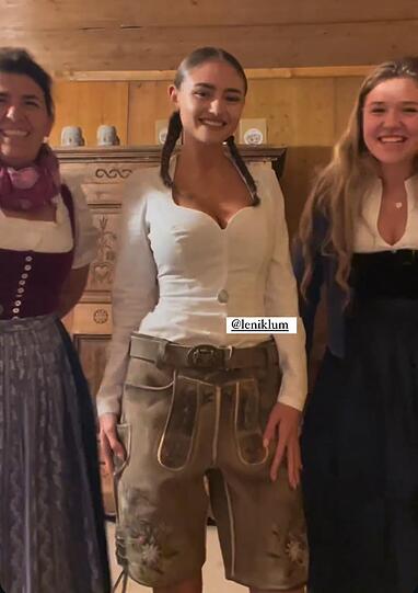 Leni Klum: Auch, wenn Girls heute endlich oft die Hosen anhaben dürfen, finde ich sie auf der Wiesn im Dirndl einfach fescher.  Ansonsten kann Leni natürlich alles tragen. Dann aber die Lederhose bitte nicht baggy. Aber ihr Glow und die Haare sind fantastisch.