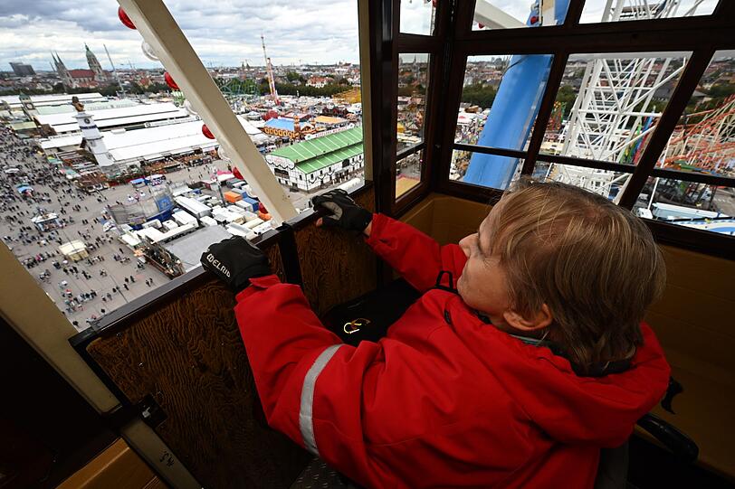 Das Riesenrad können Rollstuhlfahrer gut nutzen.