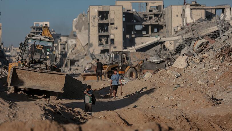 Zerstörte Gebäude südlich der Stadt Gaza. (Archivbild)