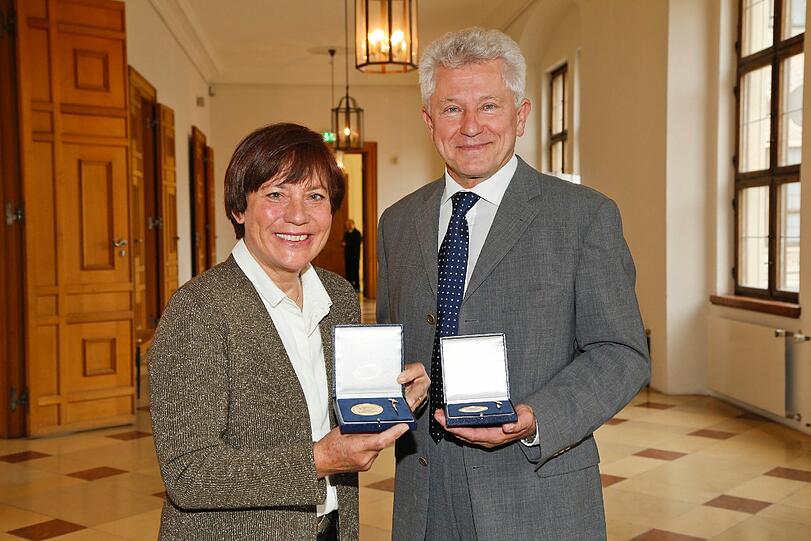 Geehrt in der Residenz: Rosi Mittermaier und Miro Nemec.