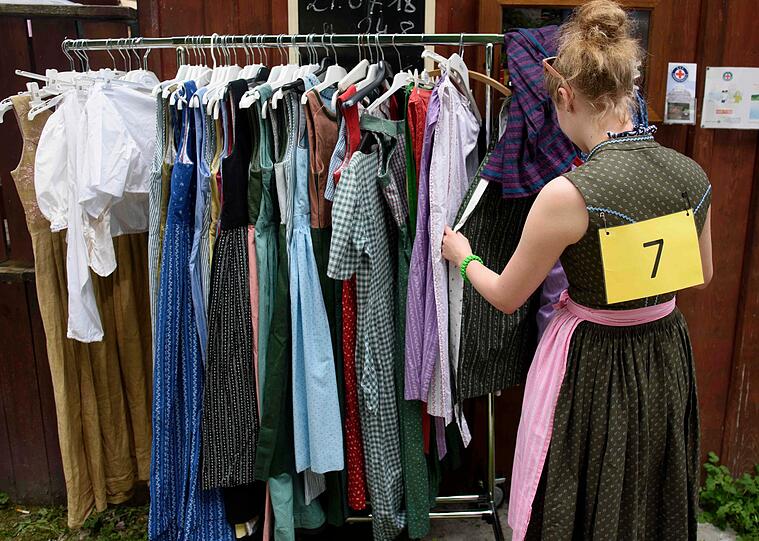 Eine Jury bewertete sowohl die Sprünge als auch die Outfits.
