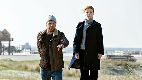 "Die Toten am Meer": Kommissarin Ria Larsen (Karoline Schuch) jagt mit ihrem Kollegen Brandt (Christoph Letkowski) einen Ritualmörder.
