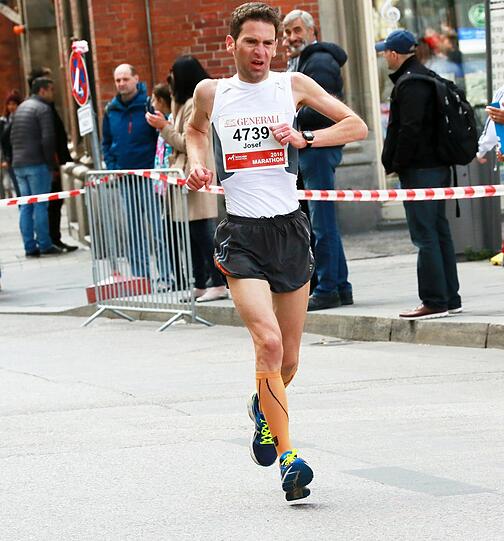 Sonnenschein und weiß-blauer Himmel: Beim München Marathon hatten die Teilnehmer perfekte Wetterbedingungen. Die Bilder zum Durchklicken.