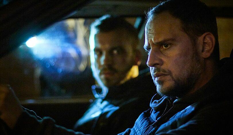Ricky (Moritz Bleibtreu, rechts) und Rafael (Edin Hasanovic) müssen den Überfall alleine durchziehen.