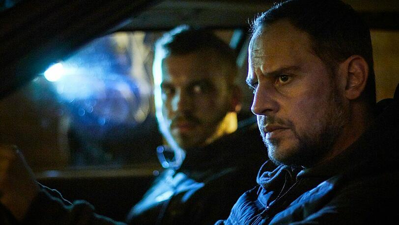Ricky (Moritz Bleibtreu, rechts) und Rafael (Edin Hasanovic) müssen den Überfall alleine durchziehen.