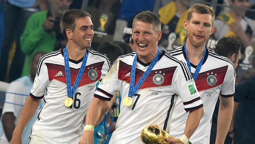 Endlich Weltmeister! Lahm (l.) und Schweinsteiger im Jahr 2014. Endlich Weltmeister! Lahm (l.) und Schweinsteiger im Jahr 2014.