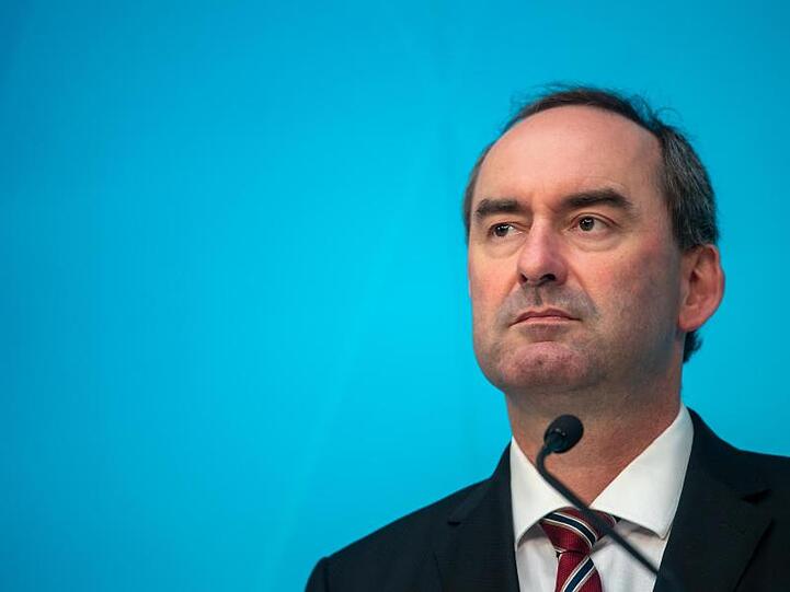 Hubert Aiwanger (Freie Wähler), Staatsminister für Wirtschaft, Landentwicklung und Energie. Foto: Peter Kneffel/dpa/Archivbild