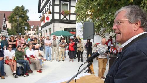 Waldschützer-Demo: Hauptredner der Kundgebung gegen die Rodung großer Bannwald-Flächen war Hubert Weiger, Landes-Vorsitzender des Bundes Naturschutz. Waldschützer-Demo: Hauptredner der Kundgebung gegen die Rodung großer Bannwald-Flächen war Hubert Weiger, Landes-Vorsitzender des Bundes Naturschutz.
