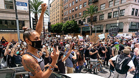 Zahlreiche Promis mischten sich unter die Demonstranten, wie auch hier in Los Angeles.