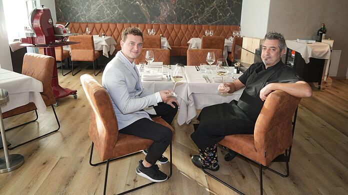 Laden zur Ess-Klasse ins "Il Sommelier" ein: Chef Marco Luongo (links) und Chefkoch Simone Palermo.