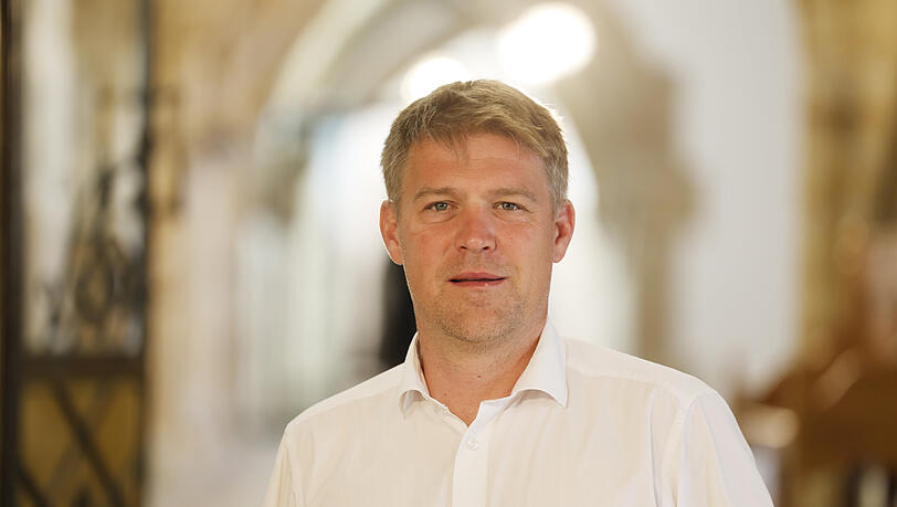 "Öko-Stadtrat" nennt sich Tobias Ruff selbst. Er ist Chef der ÖDP im Rathaus und will bei der Kommunalwahl 2026 Münchner Oberbürgermeister werden.