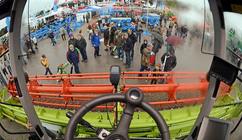 Um die 370 000 Besucher kamen 2012 zum Landwirtschaftsfest. Deshalb will sich der Bayerische Bauernverband auch nicht von der Theresienwiese vertreiben lassen. Vorstellbar sei jedoch, dass der Umfang des Fests in den nächsten Jahren etwas abnimmt.