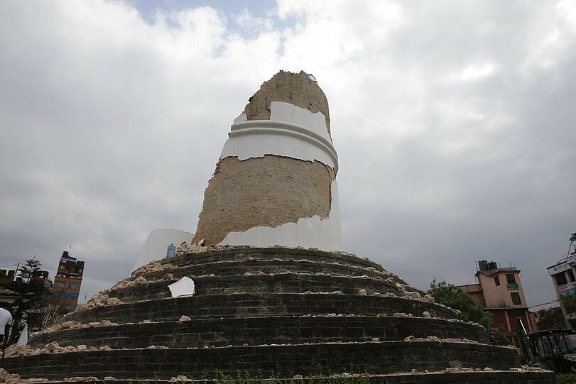 Ausnahmezustand in Kathmandu: Nach dem schwersten Erdbeben seit über 80 Jahren wurde in Nepal der Notstand ausgerufen. Die erschütternden Bilder.