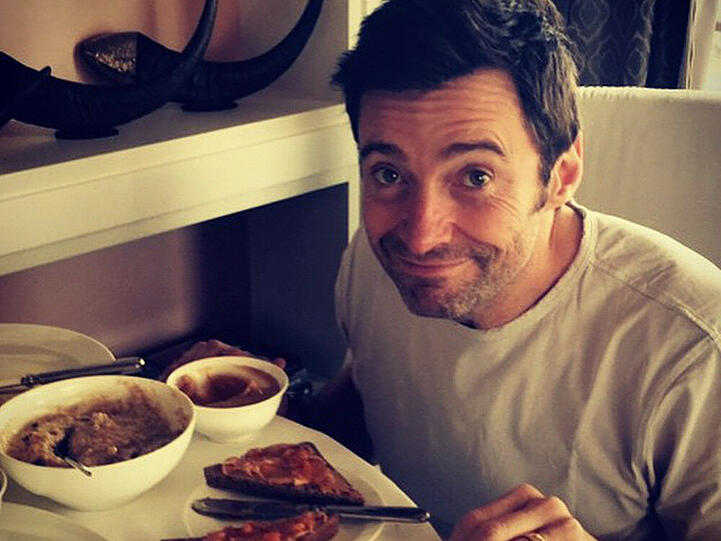 Den Blick eines Nerds hat Hugh Jackman definitiv drauf