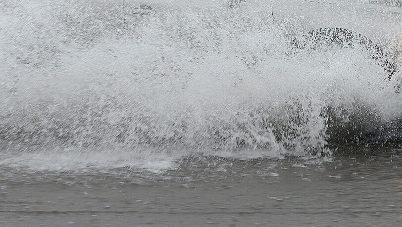 Mit dem Hochwasser ist demnach in Gebieten der Regnitz, der Altmühl, der Wörnitz und am oberen Main, wahrscheinlich aber auch an Bereichen der Regen, der Abens, der niederbayerischen Vils, der Sur und der Fränkischen Saale zu rechnen. (Symbolbild) Mit dem Hochwasser ist demnach in Gebieten der Regnitz, der Altmühl, der Wörnitz und am oberen Main, wahrscheinlich aber auch an Bereichen der Regen, der Abens, der niederbayerischen Vils, der Sur und der Fränkischen Saale zu rechnen. (Symbolbild)